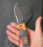 Predám taktický nôž Bear Grylls zn. Gerber – fotka 4